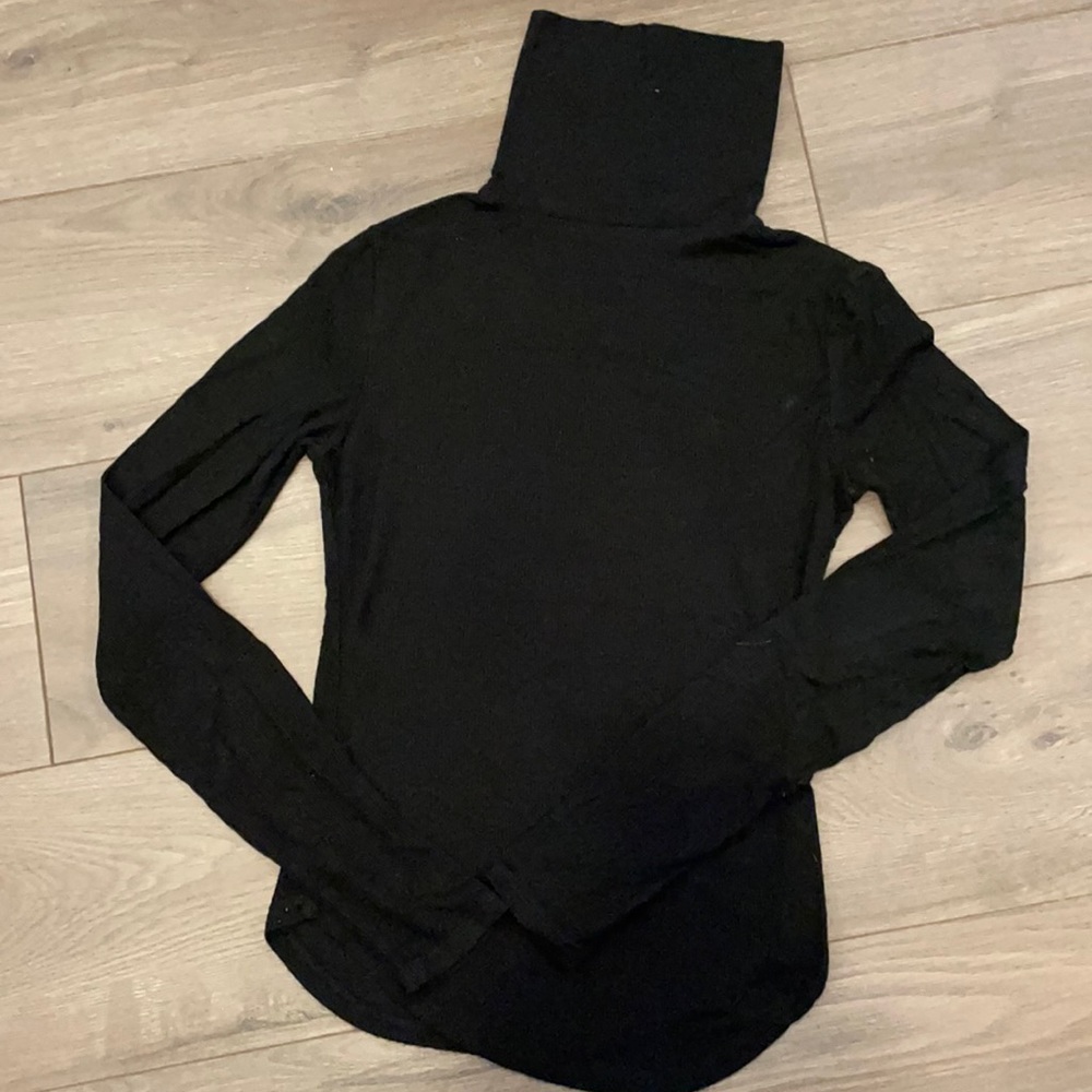 Ribbed turtleneck